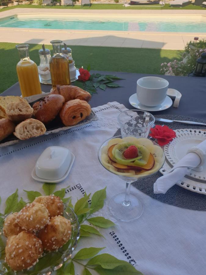 La Colombe Bed and Breakfast Tourrettes Eksteriør billede
